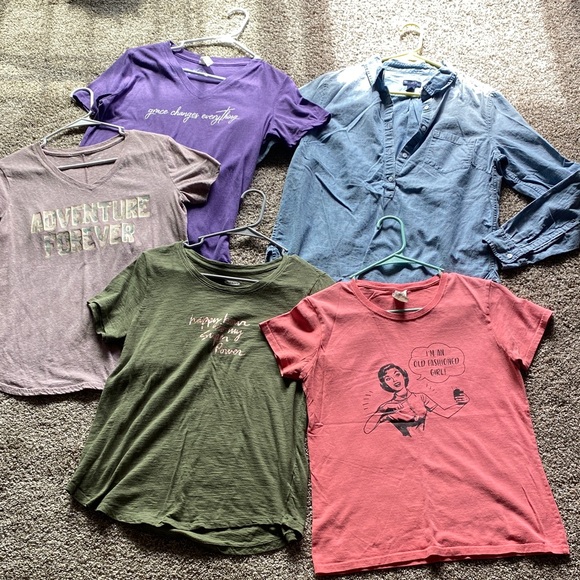 Tops - 🖤 Women’s Size Medium Lot Bundle of 5